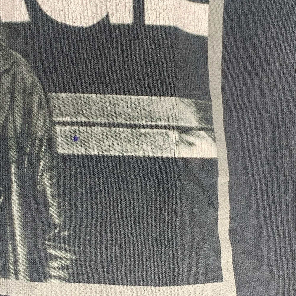 2002 Kurt Cobain T Shirt
Teenage Memorial Graphic
Nirvana Tee By End Of Music - Picture 4 of 9